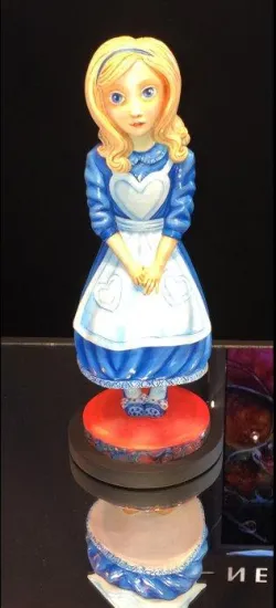 Alice In Wonderland - Sculpture Alice In Wonderland - Sculpture