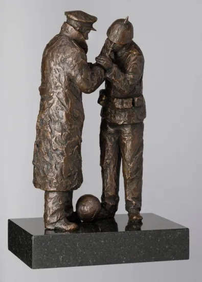 Match Of The Day (1914 Christmas Truce) - Bronze Match Of The Day (1914 Christmas Truce) - Bronze
