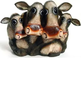 My Fa-Moo-Ly - Sculpture